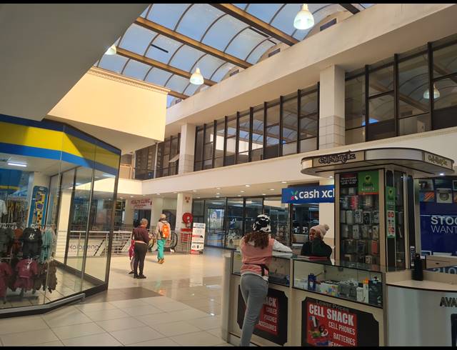 189M² RETAIL TO LET IN HALFWAY HOUSE